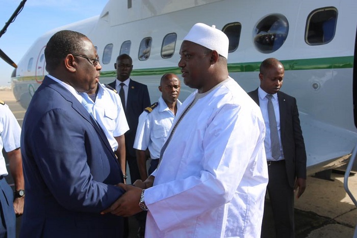 Le président gambien effectue au Sénégal sa 1e visite officielle