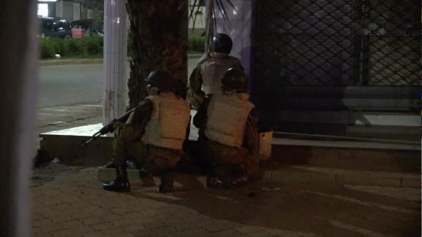 Urgent : Burkina Faso: fin de l'attaque «terroriste» dans un café de Ouagadougou Urgent : Burkina Faso: fin de l'attaque «terroriste» dans un café de Ouagadougou