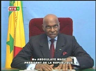 Me Wade répond enfin à Bennoo et fait entrevoir les prémices du dialogue politique Me Wade répond enfin à Bennoo et fait entrevoir les prémices du dialogue politique