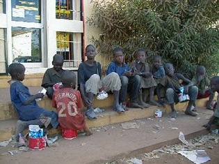 Il y a des industries de la mendicité selon l’économiste M. Moubarack Lô Il y a des industries de la mendicité selon l’économiste M. Moubarack Lô