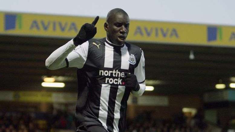 Everton vs New Castle: Demba Ba signe un doublé et entre dans la légende Everton vs New Castle: Demba Ba signe un doublé et entre dans la légende