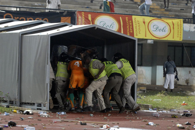 Incidents de Léopold Sédar Senghor : il faut fortement envisager la piste d’un coup bien monté selon Me Augustin Senghor Incidents de Léopold Sédar Senghor : il faut fortement envisager la piste d’un coup bien monté selon Me Augustin Senghor