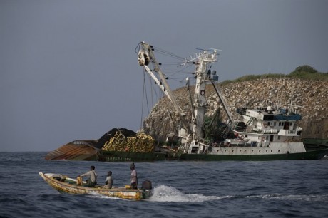 Enlisement du bateau espagnol aux larges de l’Île des Madeleines : la catastrophe écologique évitée ? Enlisement du bateau espagnol aux larges de l’Île des Madeleines : la catastrophe écologique évitée ?