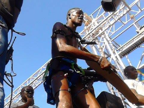 Images Meeting Direct: Yawou Dial dans ses oeuvress Images Meeting Direct: Yawou Dial dans ses oeuvress