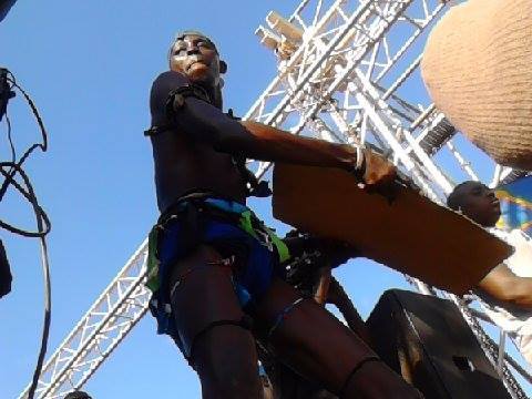 Images Meeting Direct: Yawou Dial dans ses oeuvress Images Meeting Direct: Yawou Dial dans ses oeuvress