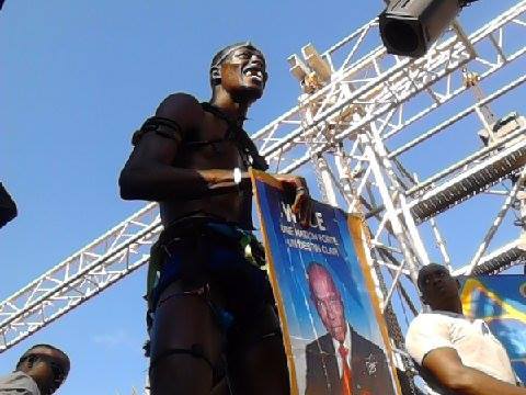 Images Meeting Direct: Yawou Dial dans ses oeuvress Images Meeting Direct: Yawou Dial dans ses oeuvress