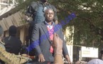 VIDEO &amp; DIAPO: Bloqué par la police, Idrissa Seck fait son show à Ponty
