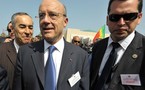 Sénégal - Alain Juppé salue la sobriété de la cérémonie de prestation de serment VIDEO
