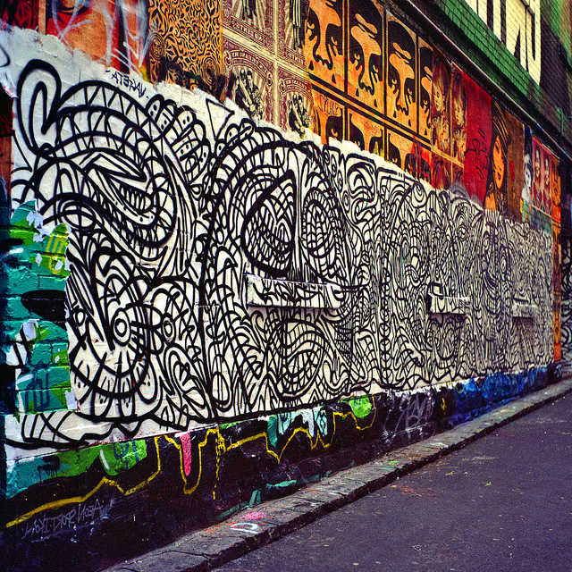 Yashica #11: Alley life Yashica #11: Alley life