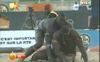 VIDEOS Claf 2010/2011: Malick Niang met géant KO