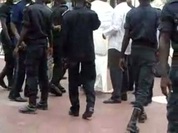 Famara Senghor veut faire la fête à B.Dias.flv