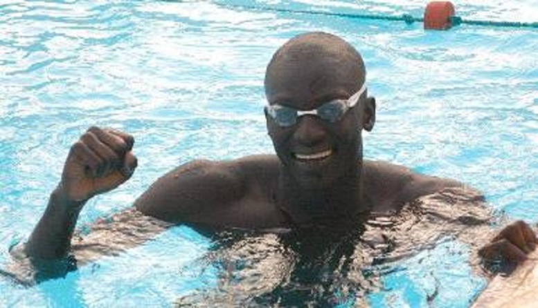 JO Natation 50 m nage libre: Abdou Khadre Mbaye Niane remporte sa série