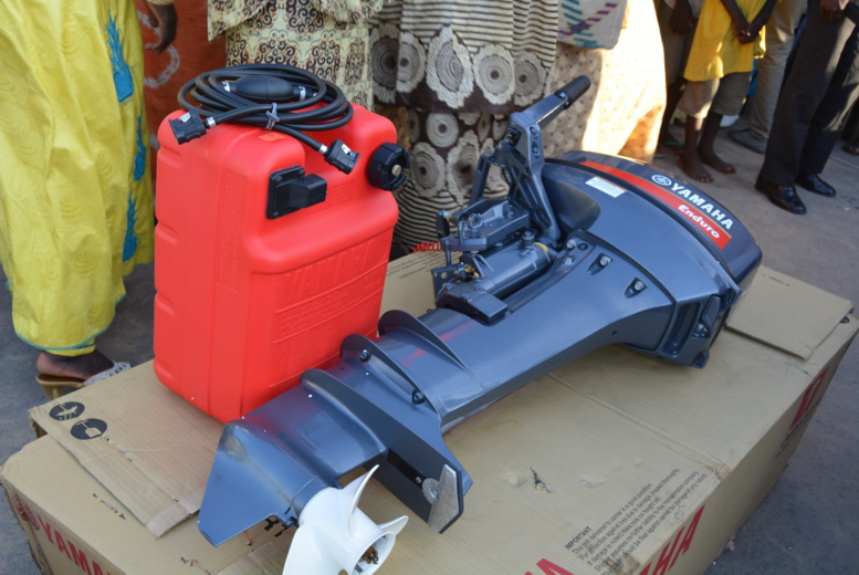 Mbao village : Abdou Karim Sall "gâte" les pêcheurs Mbao village : Abdou Karim Sall "gâte" les pêcheurs