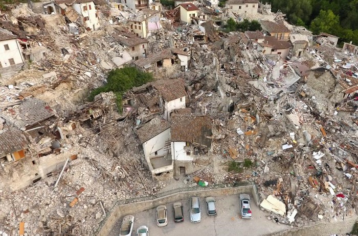 Italie: la polémique enfle sur le non-respect des normes anti-sismiques