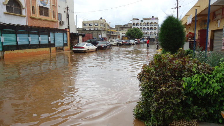 Inondations: La "citadelle" des Parcelles est tombée sous les eaux Inondations: La "citadelle" des Parcelles est tombée sous les eaux