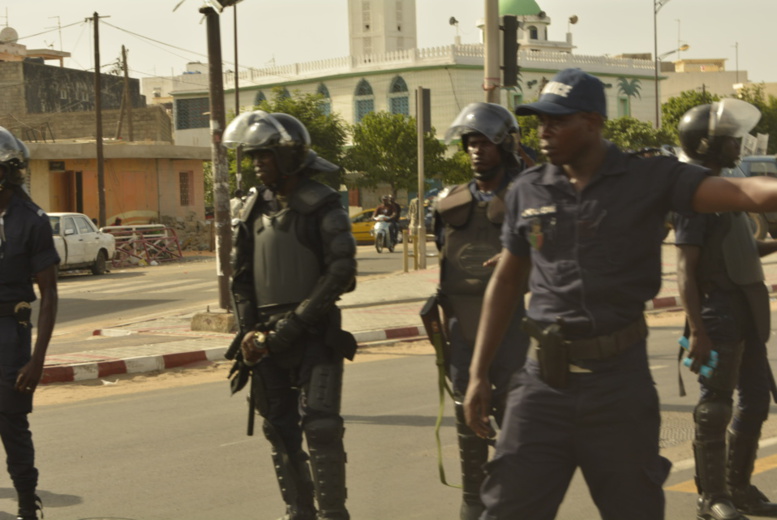 Répression de la marche de Mankoo Wattù Senegaal : Macky Sall adresse un «Gathia ngalama aux policiers Répression de la marche de Mankoo Wattù Senegaal : Macky Sall adresse un «Gathia ngalama aux policiers