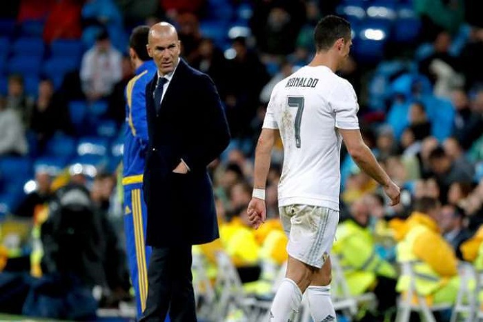 Real Madrid : Zidane monte au créneau pour Cristiano Ronaldo