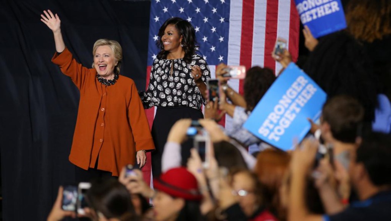Hillary Clinton et Michelle Obama côte à côte pour faire barrage à Donald Trump Hillary Clinton et Michelle Obama côte à côte pour faire barrage à Donald Trump