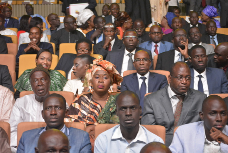 Images de la cérémonie de lancement du Projet Train Express Régional Images de la cérémonie de lancement du Projet Train Express Régional