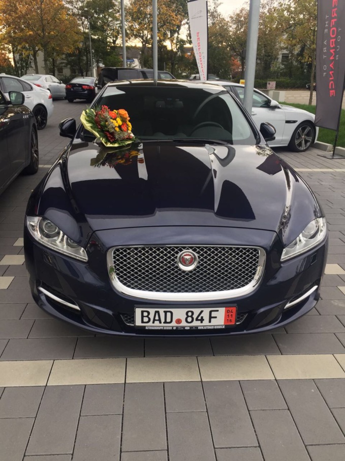 Les images de la nouvelle voiture de Cheikh Béthio Thioune Les images de la nouvelle voiture de Cheikh Béthio Thioune