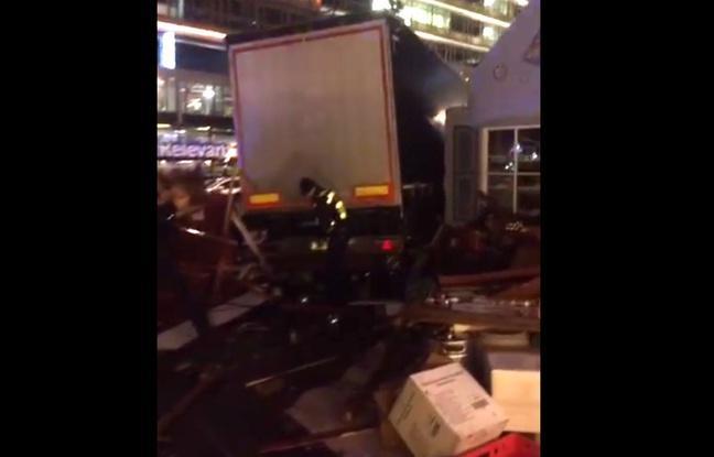 Berlin: un camion fonce dans un marché de Noël - plusieurs morts, 50 blessés