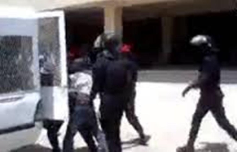 Meurtre ou bavure policière : la mort du jeune Ibou Guèye suscite des commentaires à Grand Yoff Meurtre ou bavure policière : la mort du jeune Ibou Guèye suscite des commentaires à Grand Yoff