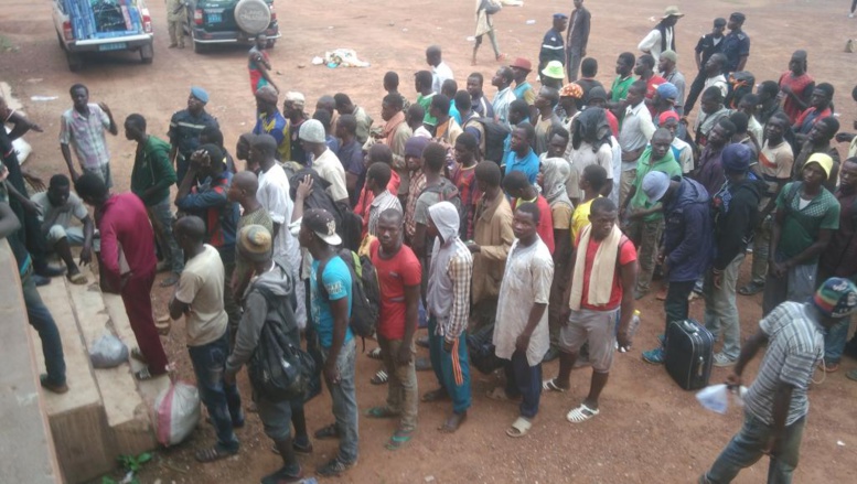 Le collectif de migrants «Mains propres» occupe le consulat du Mali à Parisa Le collectif de migrants «Mains propres» occupe le consulat du Mali à Parisa