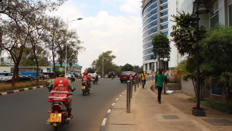 Rwanda: le journaliste Robert Mugabe interrogé par la police Rwanda: le journaliste Robert Mugabe interrogé par la police