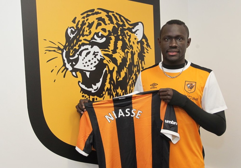 Everton: Oumar Niasse prêté à Hull City jusqu'à la fin de la saison (Officiel) Everton: Oumar Niasse prêté à Hull City jusqu'à la fin de la saison (Officiel)