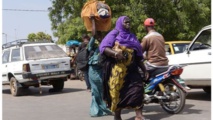 Gambie : les habitants fuient