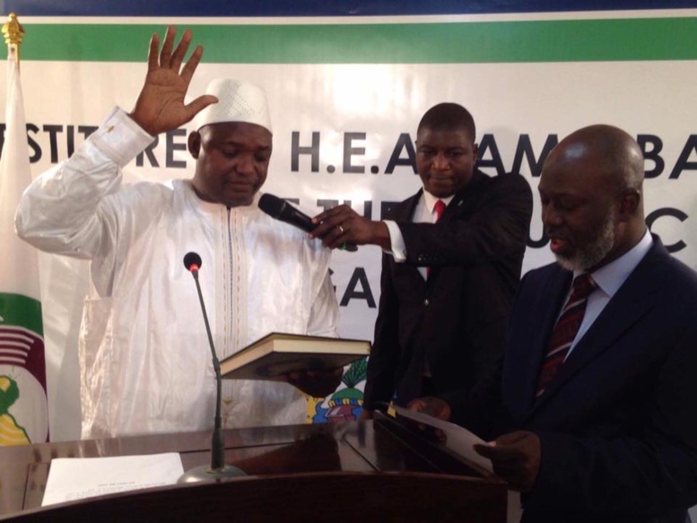 Cérémonie d'investiture : Adama Barrow officiellement investi Président de la république de Gambie Cérémonie d'investiture : Adama Barrow officiellement investi Président de la république de Gambie