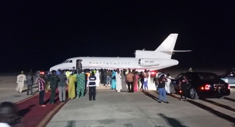 URGENT: Yahya Jammeh quitte enfin la Gambie, son avion vient de décoller, destination la Guinée