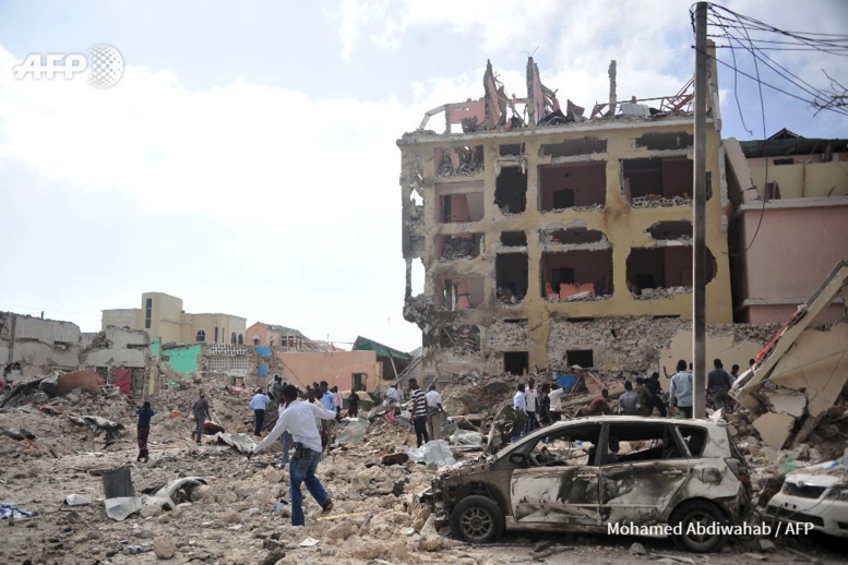 Attentat en Somalie: le bilan s'alourdit à 28 morts et 43 blessés (source médicale) Attentat en Somalie: le bilan s'alourdit à 28 morts et 43 blessés (source médicale)