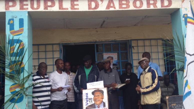 Mort de Tshisekedi: les hommages pleuvent au siège de l’UDPS à Kananga en RDC Mort de Tshisekedi: les hommages pleuvent au siège de l’UDPS à Kananga en RDC