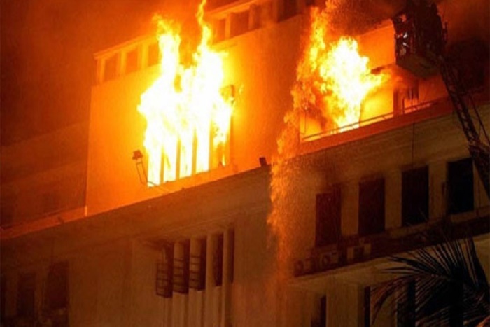 Violent incendie Ikagel : des dizaines d’ateliers réduits en cendres