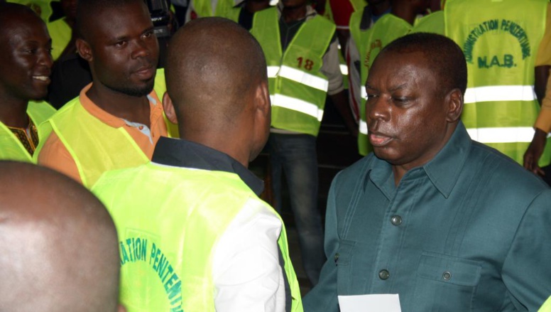 Congo: l'un des avocats du colonel Ntsourou arrêté et interrogé Congo: l'un des avocats du colonel Ntsourou arrêté et interrogé