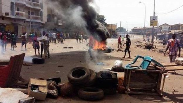 ​Des manifestations font 5 morts en Guinée