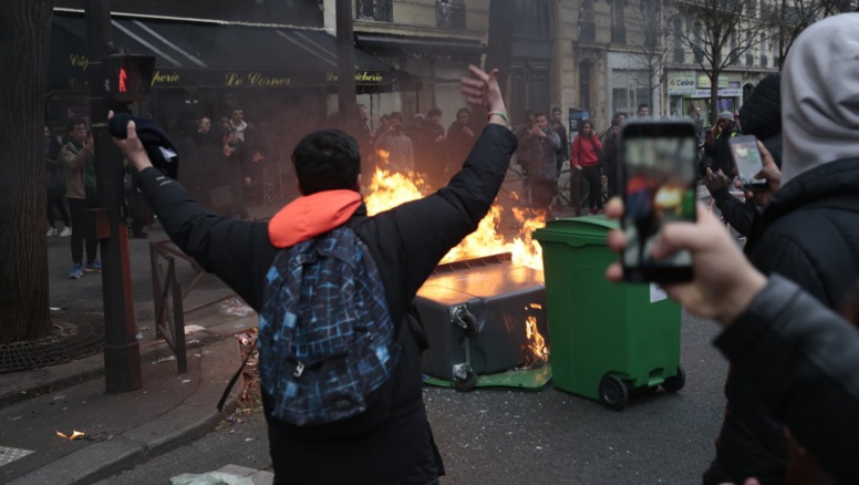 Affaire Theo: douze lycées parisiens bloqués Affaire Theo: douze lycées parisiens bloqués