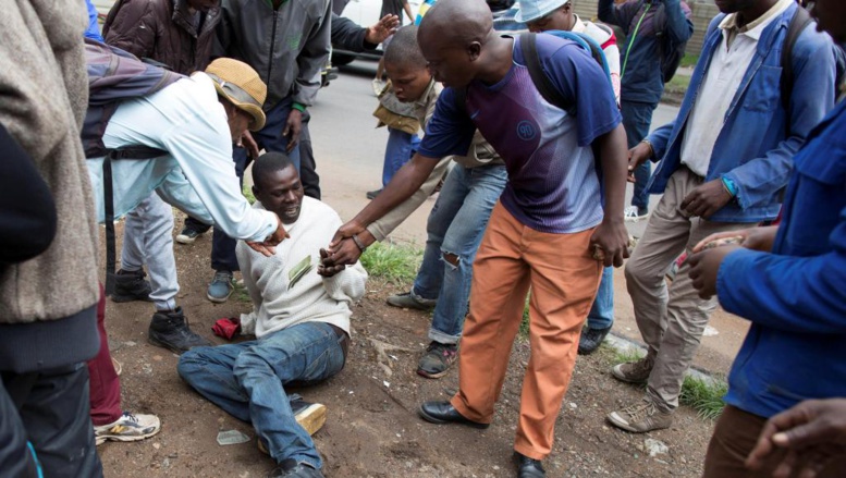 Afrique du Sud: échauffourées lors d’une manifestation anti-étrangers à Pretoria Afrique du Sud: échauffourées lors d’une manifestation anti-étrangers à Pretoria