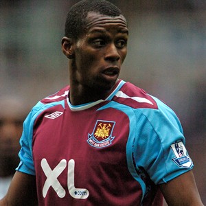 Henri Camara, attaquant des Lions de la Téranga et de Wigan