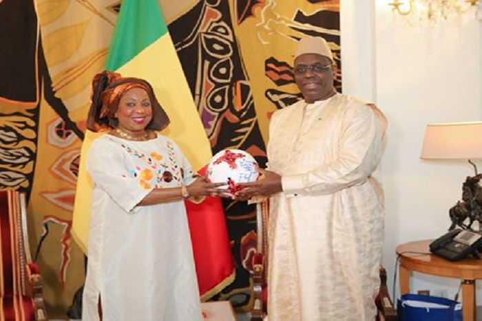 La numéro 2 de la FIFA Fatma Samoura reçue en audience au palais par Macky Sall