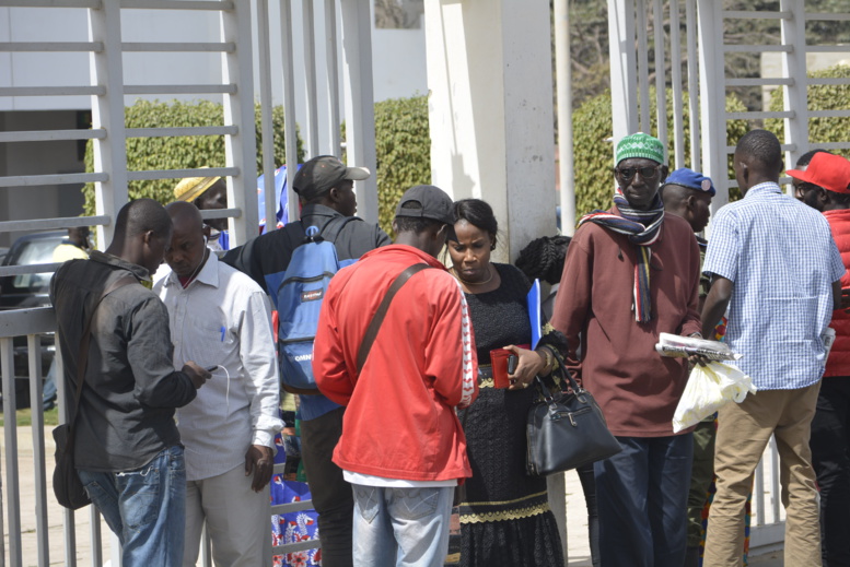 En direct du Palais de justice-Vive Tension entre militants et forces de l’ordre