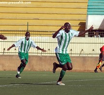 Des joueurs de Diaraaf en train de jubiler après leurs trois buts