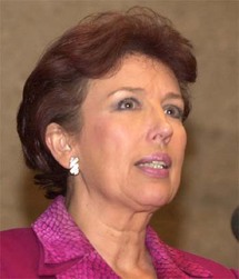 Le ministre français de la Santé, de la Jeunesse, des Sports et de la Vie associative, Roselyne Bachelot-Narquin