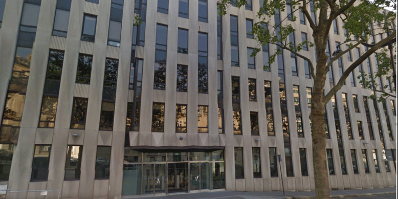 Une personne blessée après l'ouverture d'une enveloppe piégée au FMI à Paris Une personne blessée après l'ouverture d'une enveloppe piégée au FMI à Paris