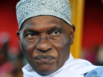 "A Serigne Abdoul Aziz SY Al Amine, Khalif Général des Tidianes", Abdoulaye Wade