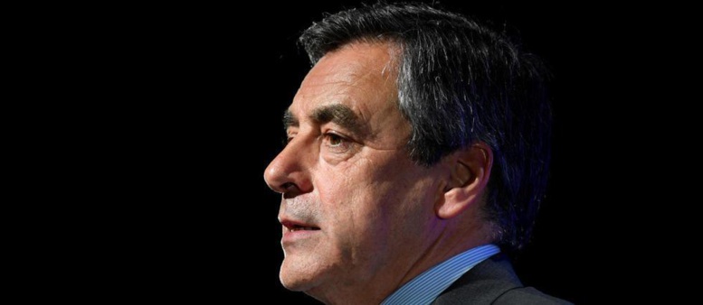 Pays basque : jets d'œufs et concert de casseroles pour accueillir Fillon