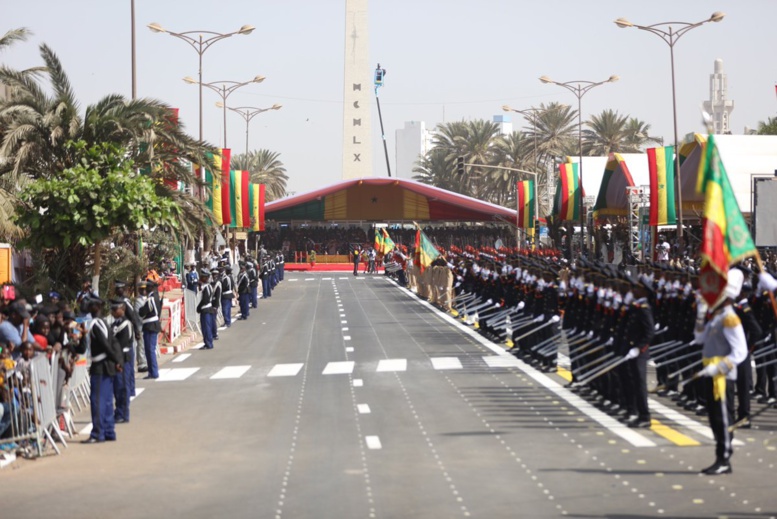 Défilé du 4 avril : Revivez les images de l’arrivée du Chef de l’Etat Macky Sall à la Place de la Nation
