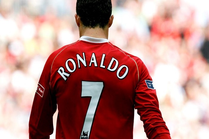 Pourquoi Ronaldo porte le n°7