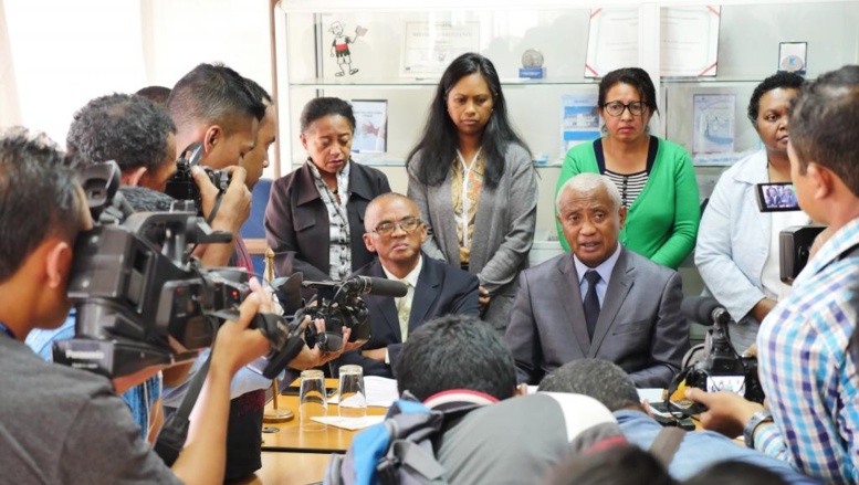 Madagascar: Claudine Razaimamonjy toujours en garde à vue, le Bianco se justifie Madagascar: Claudine Razaimamonjy toujours en garde à vue, le Bianco se justifie